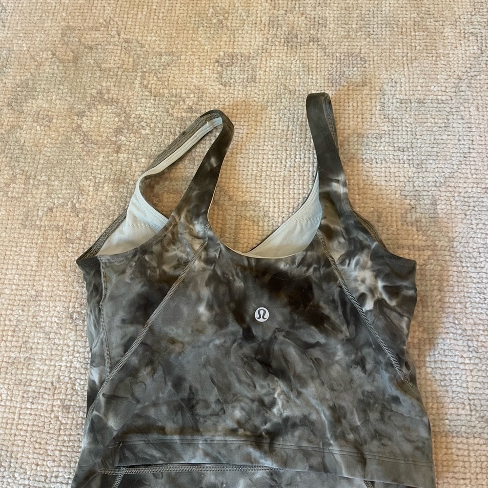 Lululemon tyedye top